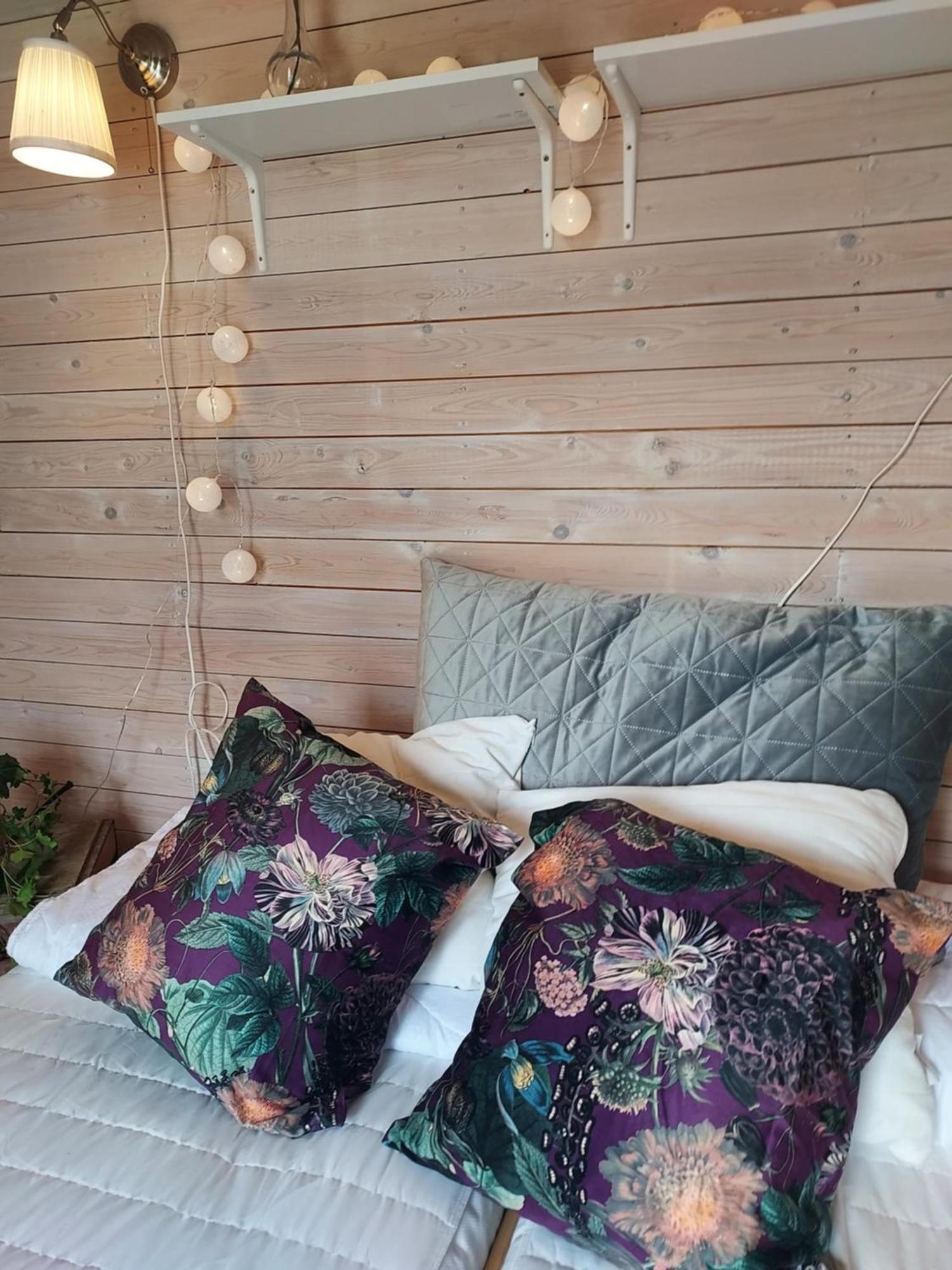 Älgbergets Bed&Breakfast Ucklum Værelse billede